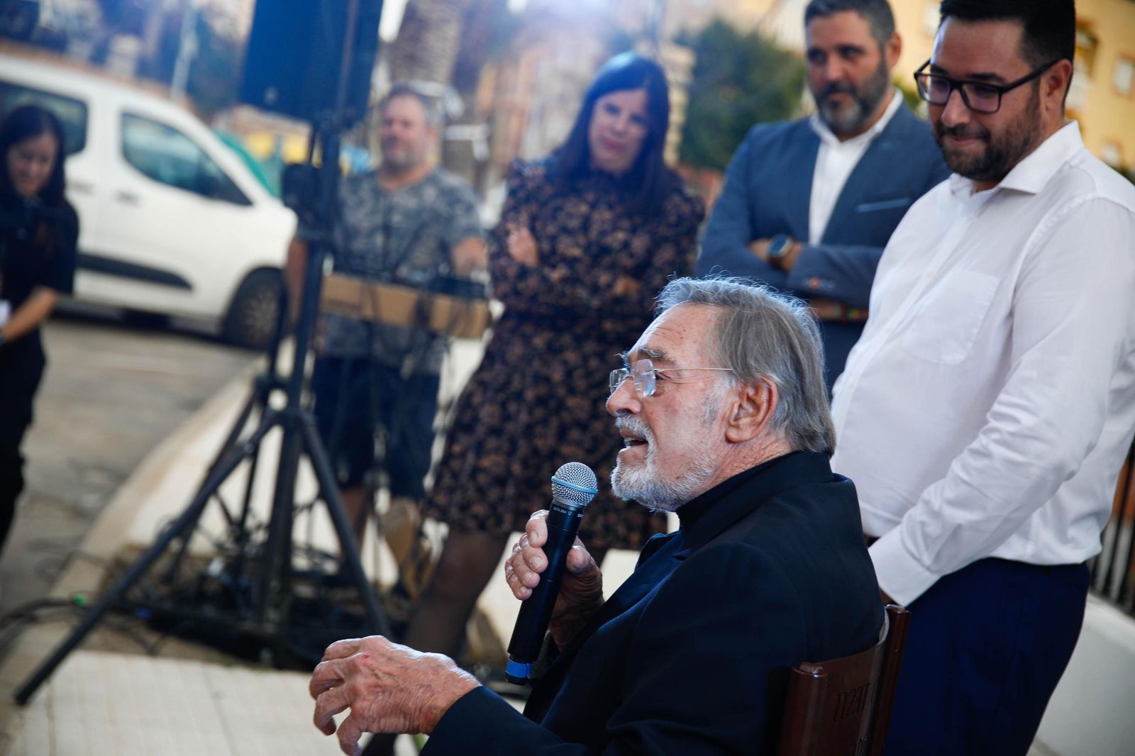 Descubrimiento de la silla del actor Fabio Testi en el Paseo de la Fama de Tabernas, en imágenes