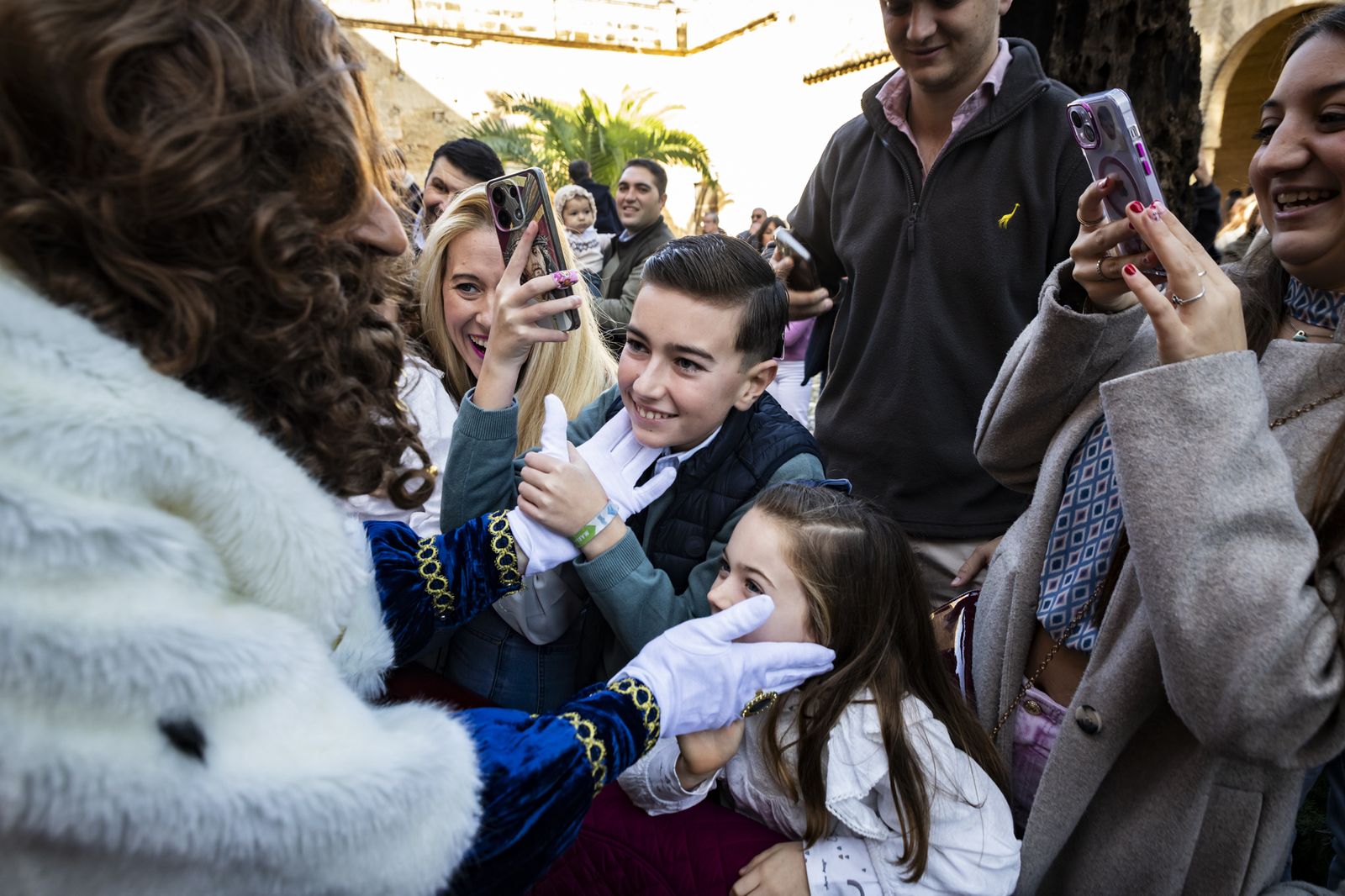 Los Reyes Magos son coronados un año más en el Alcázar de Jerez