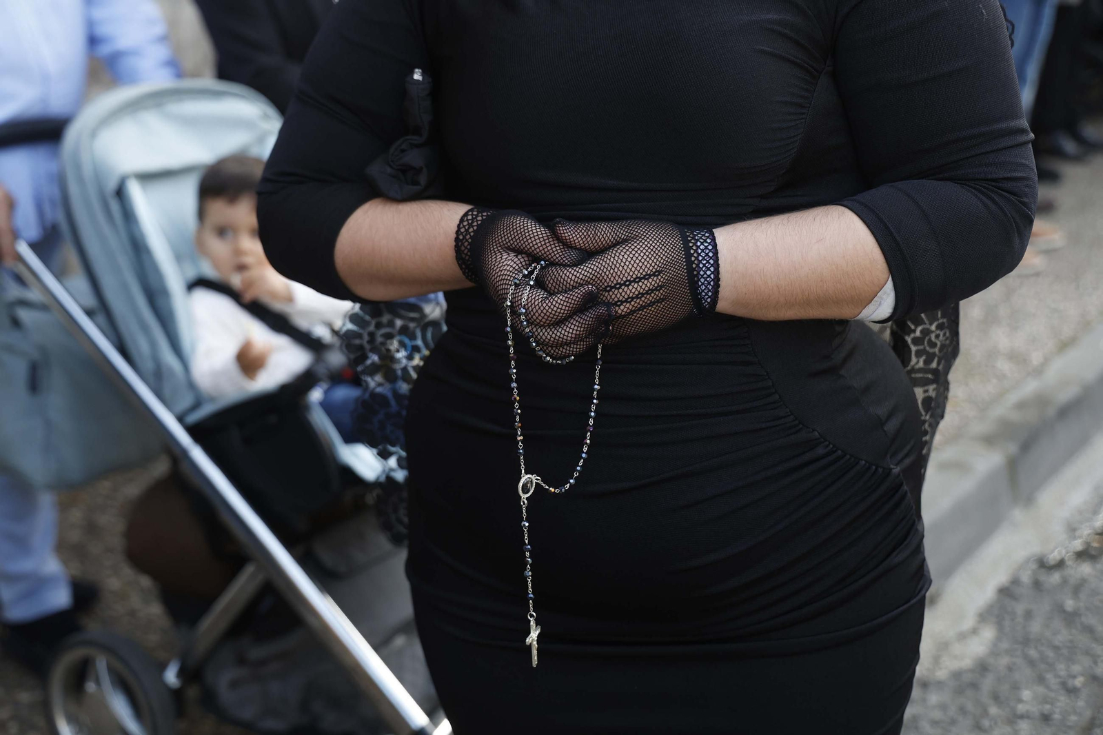 Fotos del Jueves Santo en La Línea: Perdón, Gran Poder y Angustias