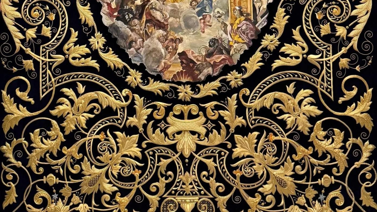 Nuevo paso de palio de la Virgen del Mayor Dolor de Granada, Octubre 2025.jpg