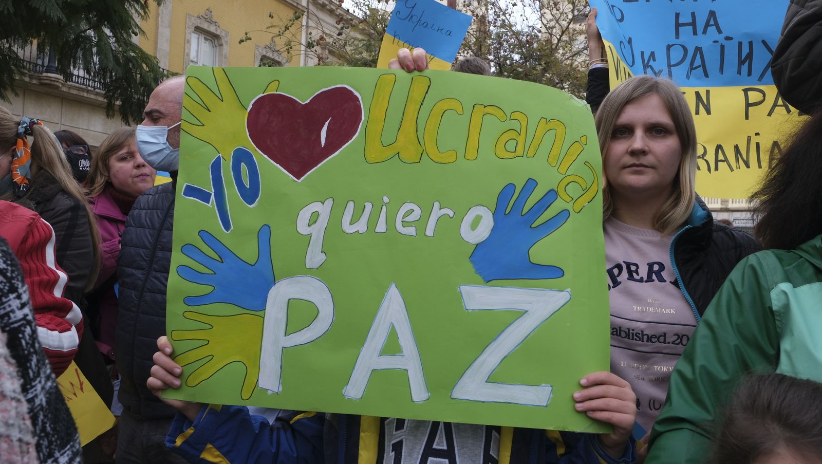 Fotogalería de las protestas contra la invasión rusa en Ucrania. Almería.