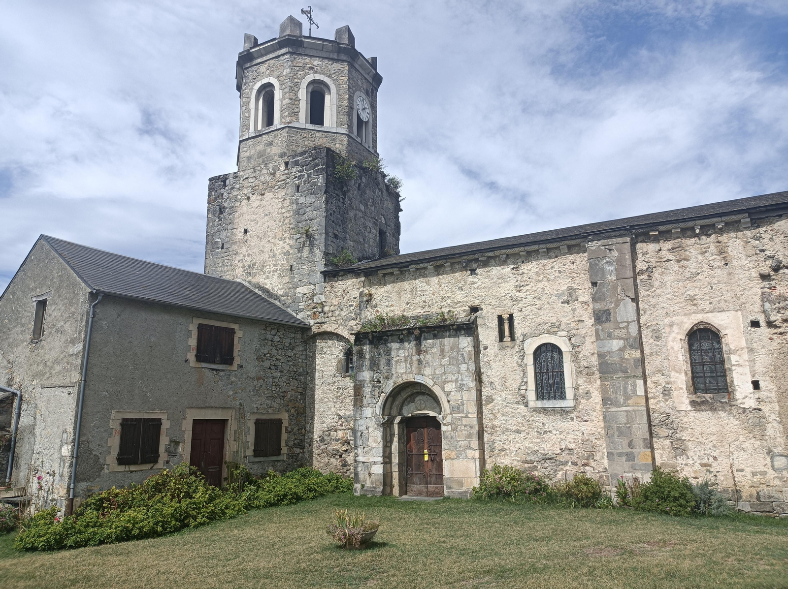 Iglesia de Saint Pierre, en Saint Pé d'Ardet.
