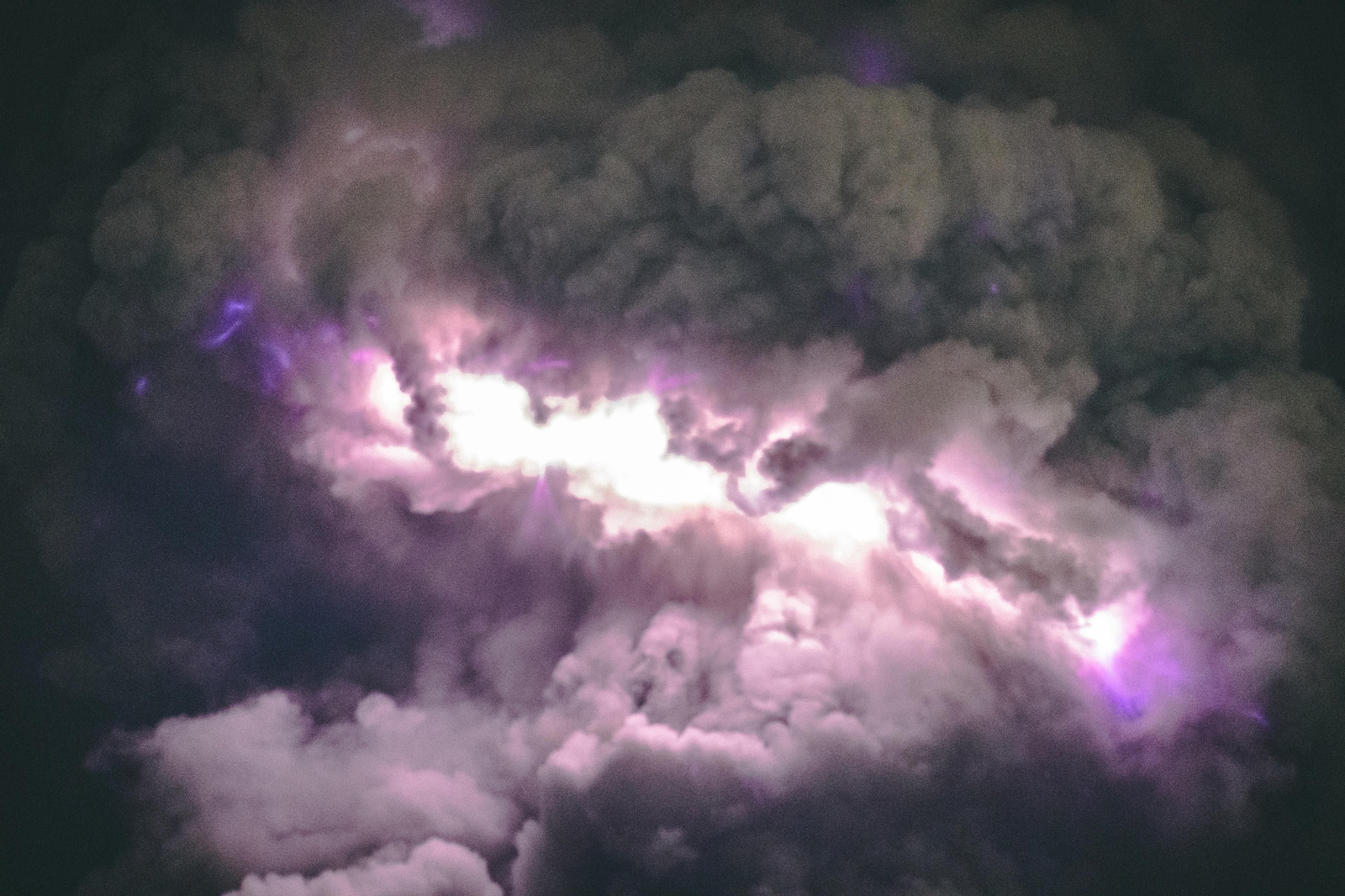 Las imágenes del volcán Taal