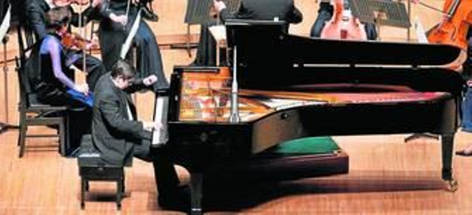 Perianes, durante una de sus últimas actuaciones en Tokio.