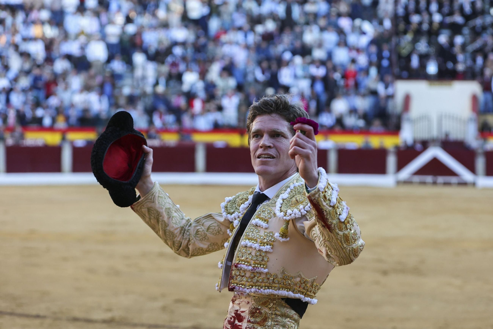 Las fotos de la vuelta a los ruedos de Morante de La Puebla en Almendralejo