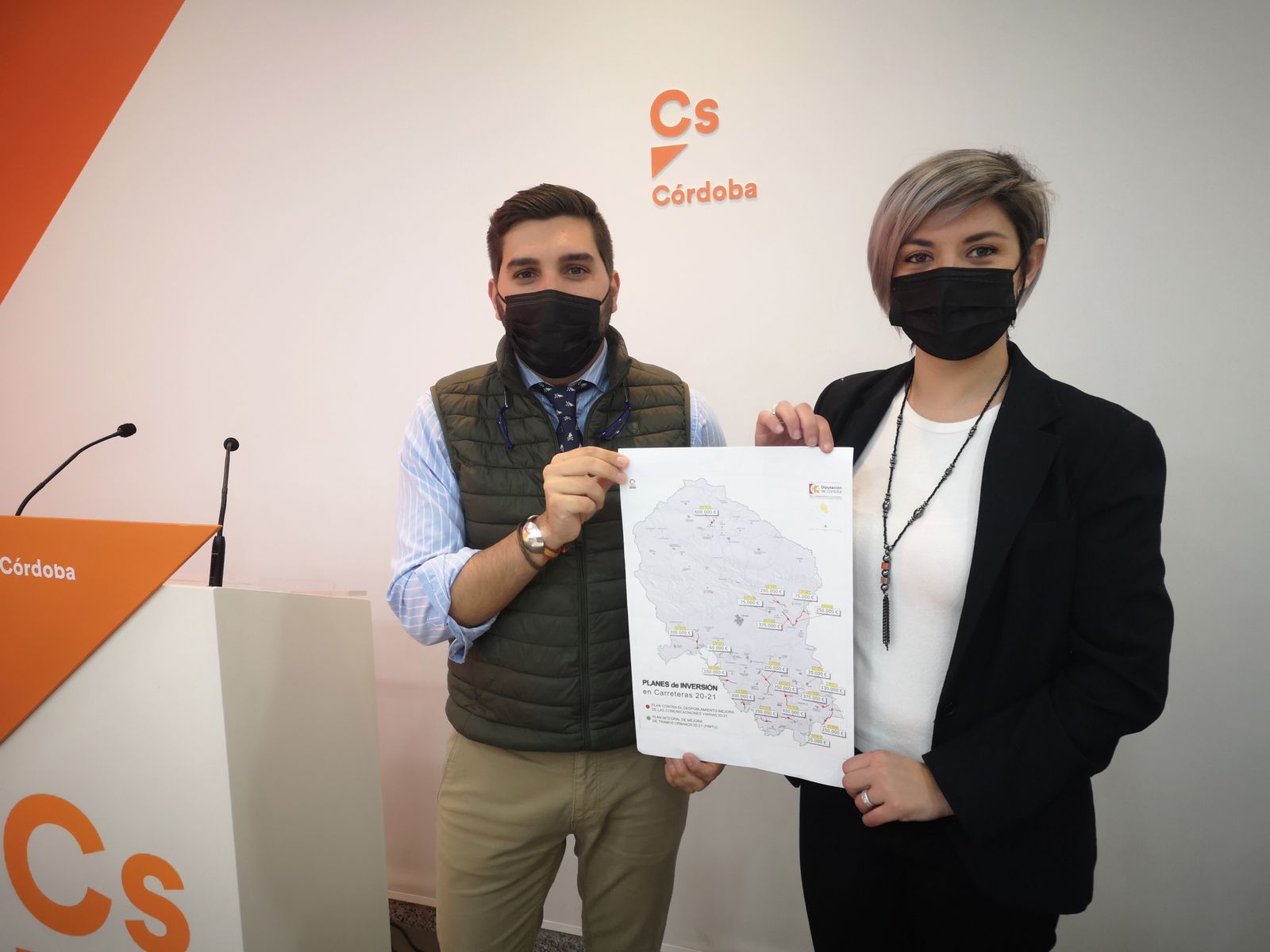 Los diputados provinciales de Cs Erika Nevado y Miguel Castellano.