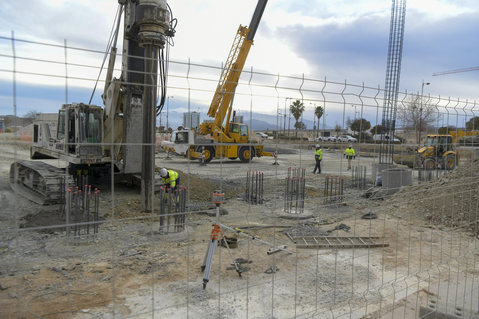 Dos edificios auxiliares del acelerador de partículas ya están en marcha
