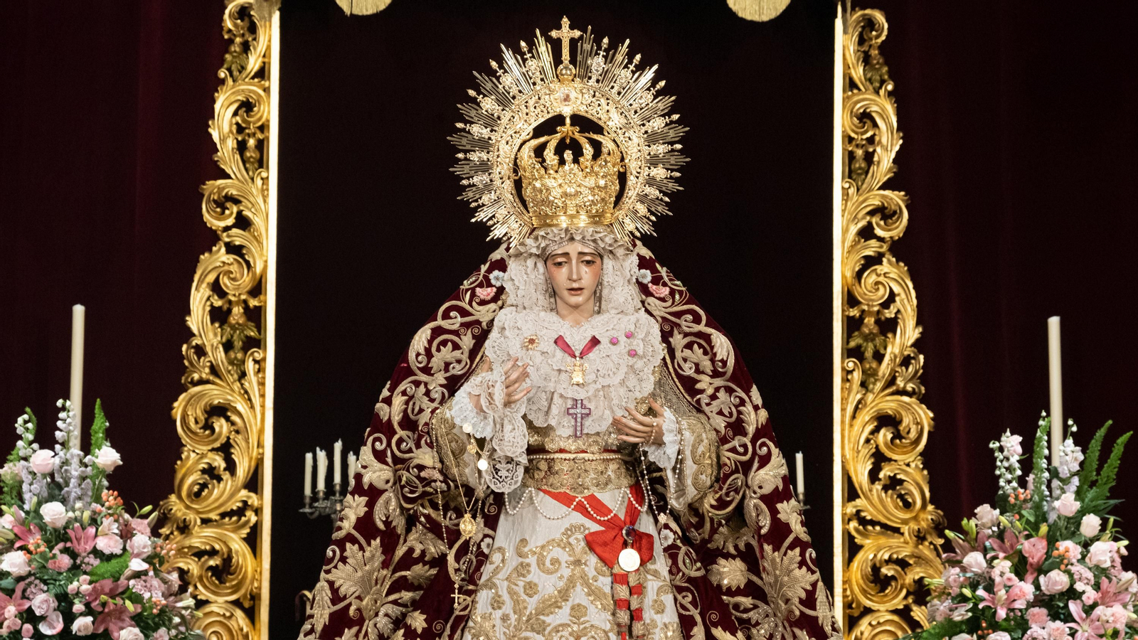 El besamanos a la Virgen de Refugio de San Bernardo, en imágenes