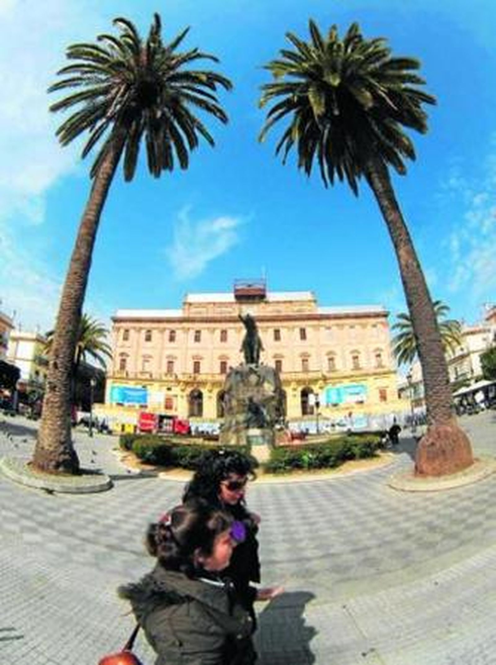 Vista actual de la plaza del Rey, en el centro de La Isla.