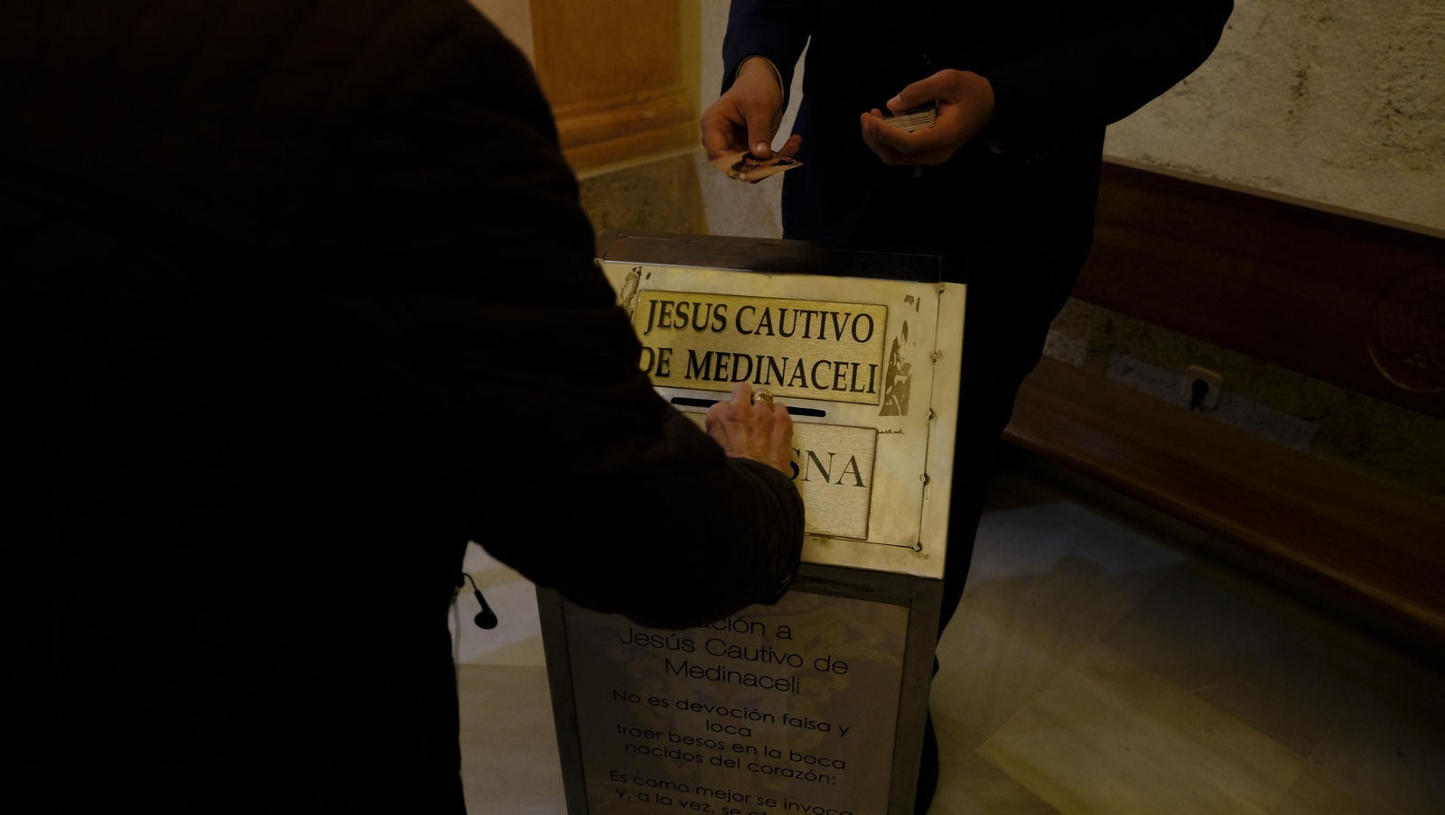 Imágenes del Besapiés de Jesús Cautivo de Medinaceli, en la Catedral de Almería
