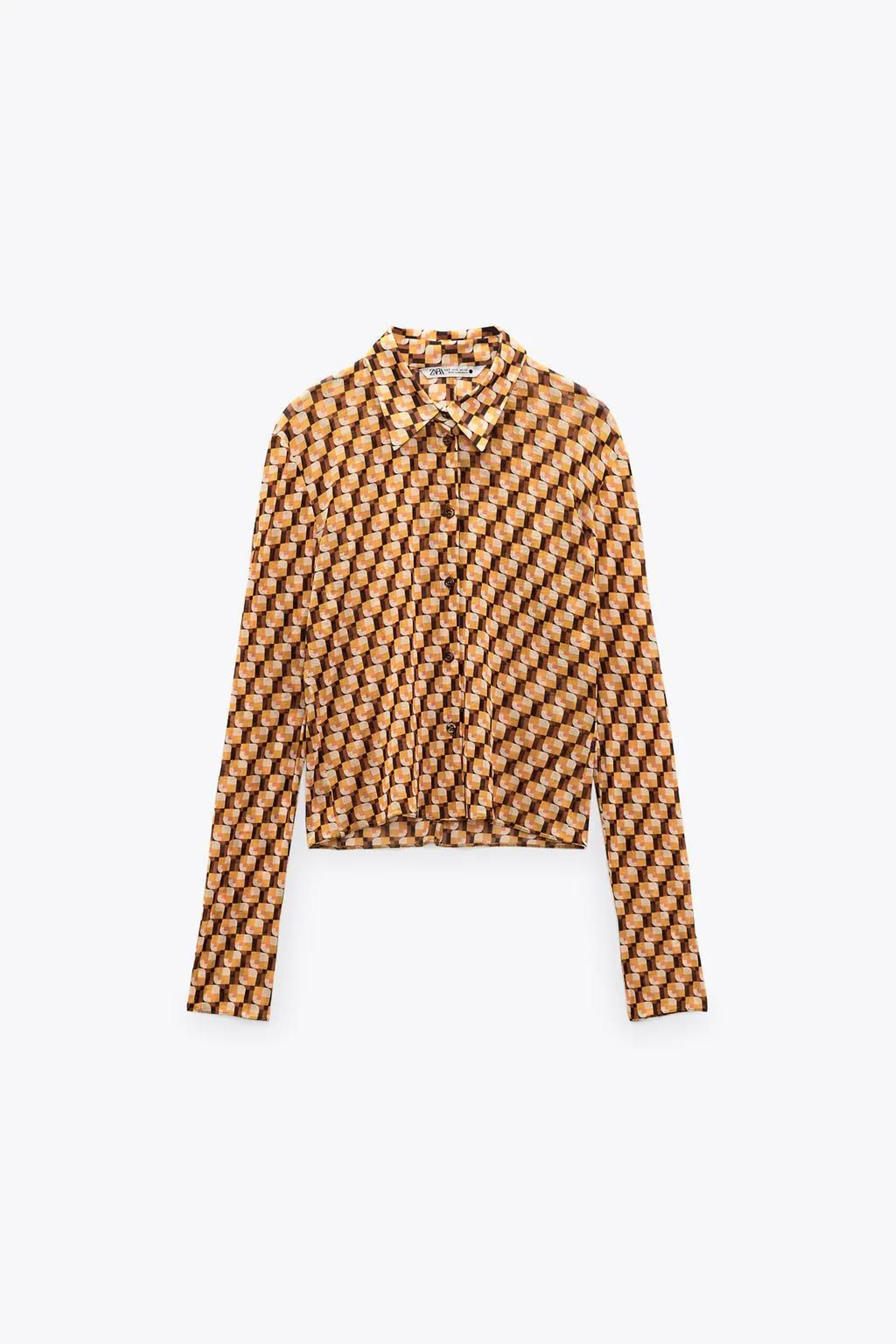 Blusa con estampado años 70 de Zara.