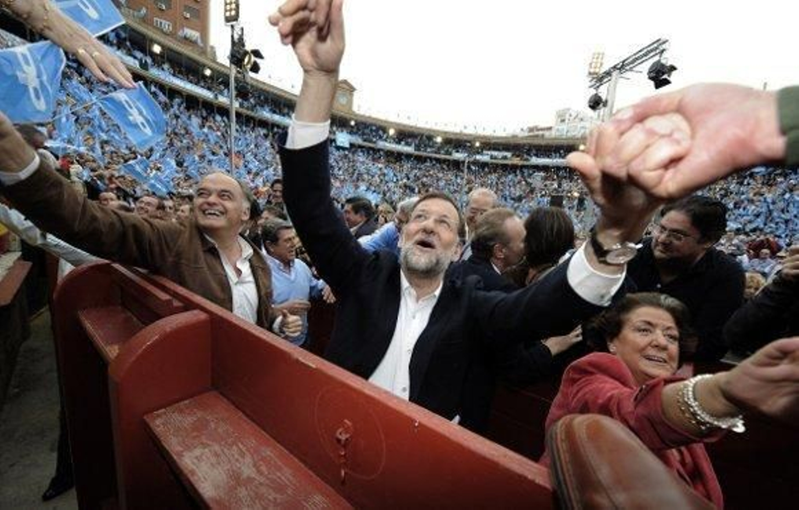 Rajoy comienza a levitar