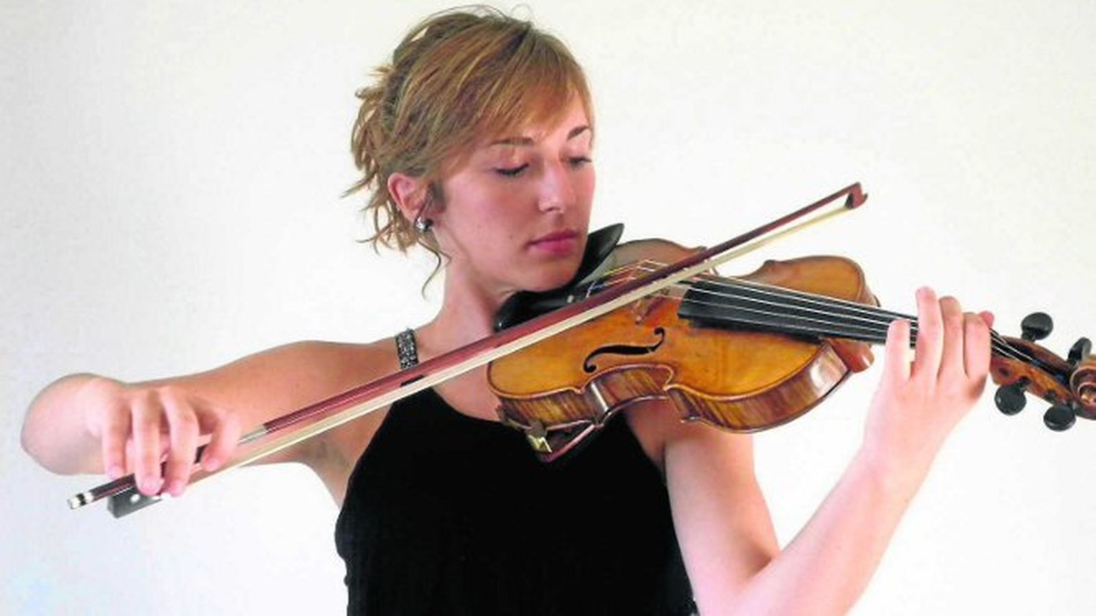 La joven violinista gaditana Claudia Sansón.