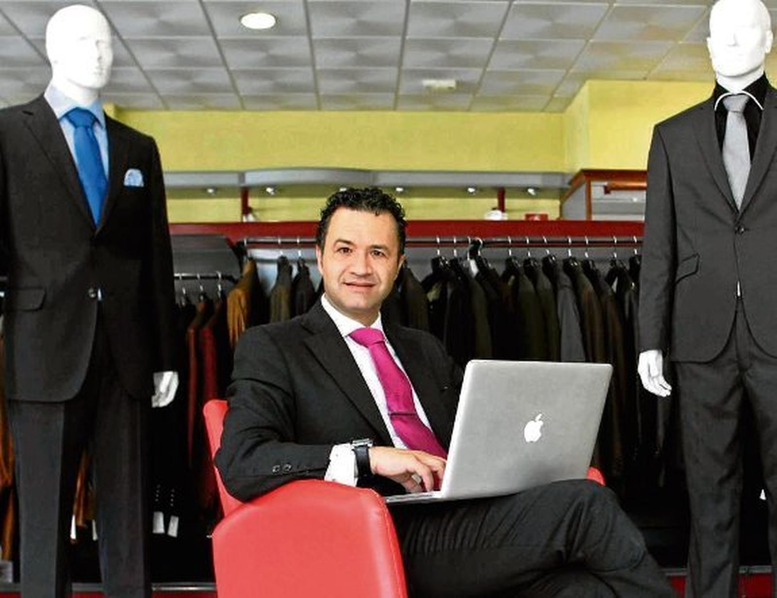 "El hombre busca que lo mire la mujer y lo admire el compañero"