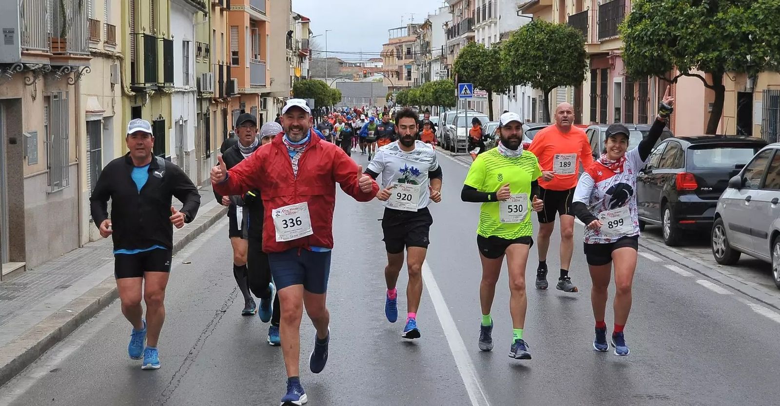 Un grupo de atletas en la pasada edición de la Media Maratón de Lucena.
