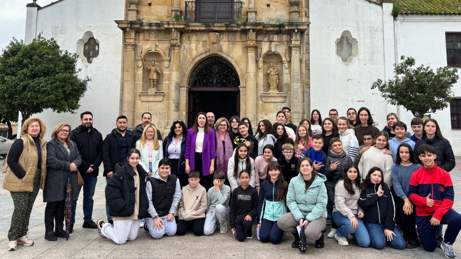 Los participantes en el acto en Los Barrios por el Día Internacional de la Mujer.