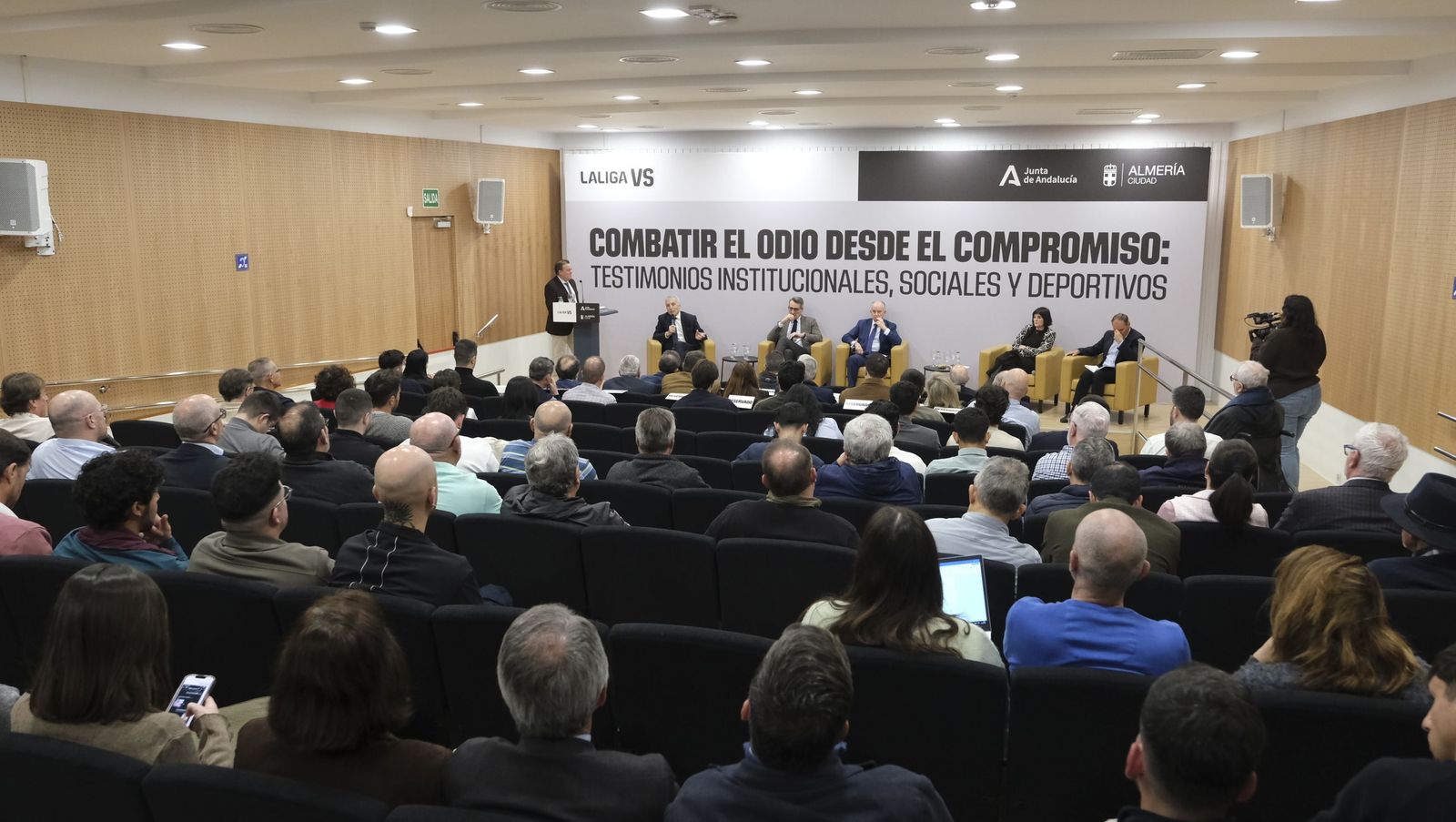 Jornada sobre racismo organizada por LaLiga en el Espacio Alma, en imágenes