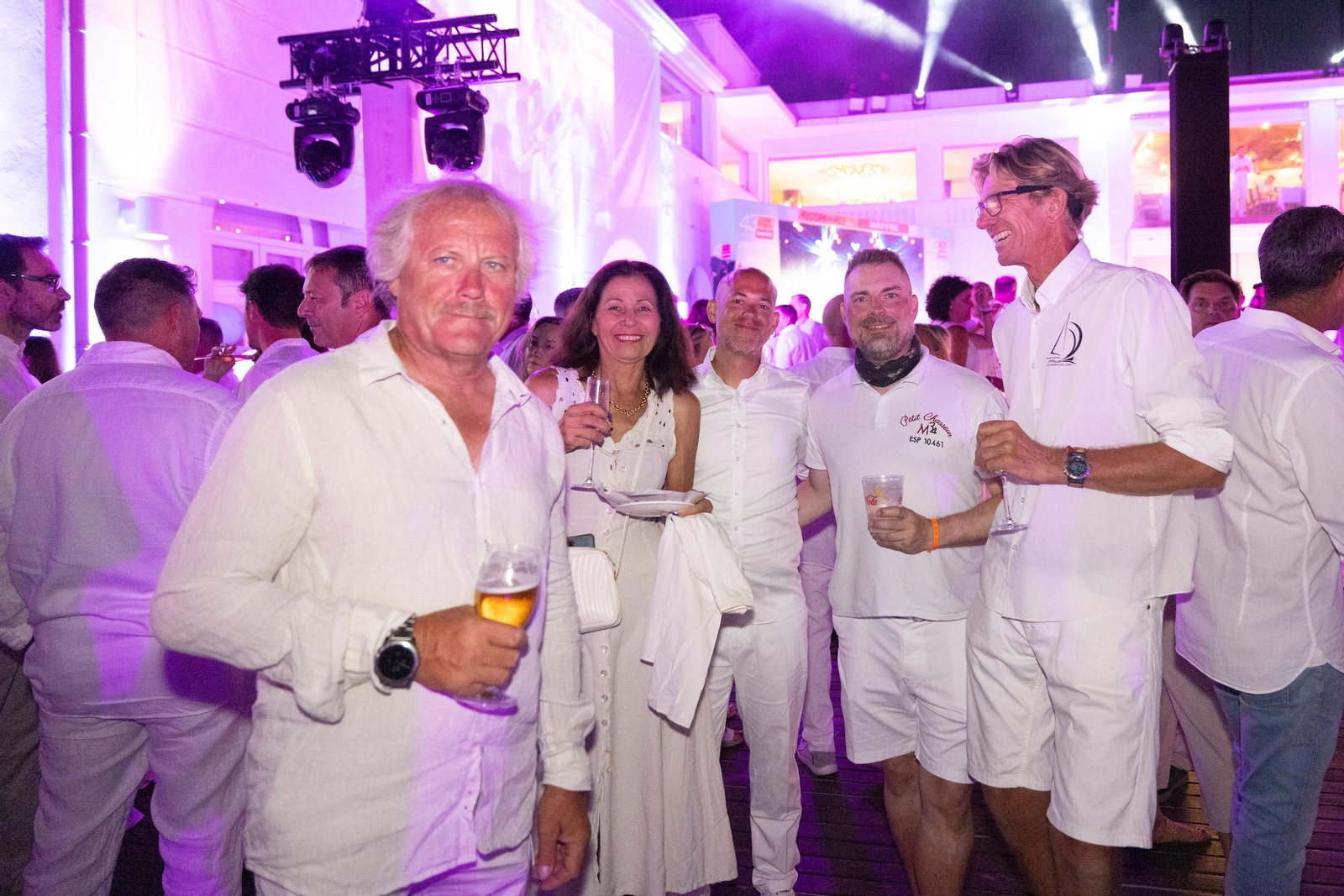 Búscate en el Cóctel de Blanco de la Copa del Rey Mapfre de vela
