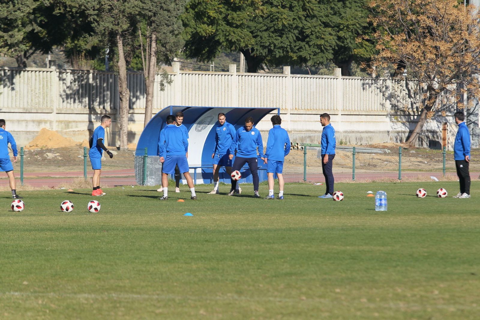 Jorge Herrero, en un rondo entrenando en el Pepe Ravelo.
