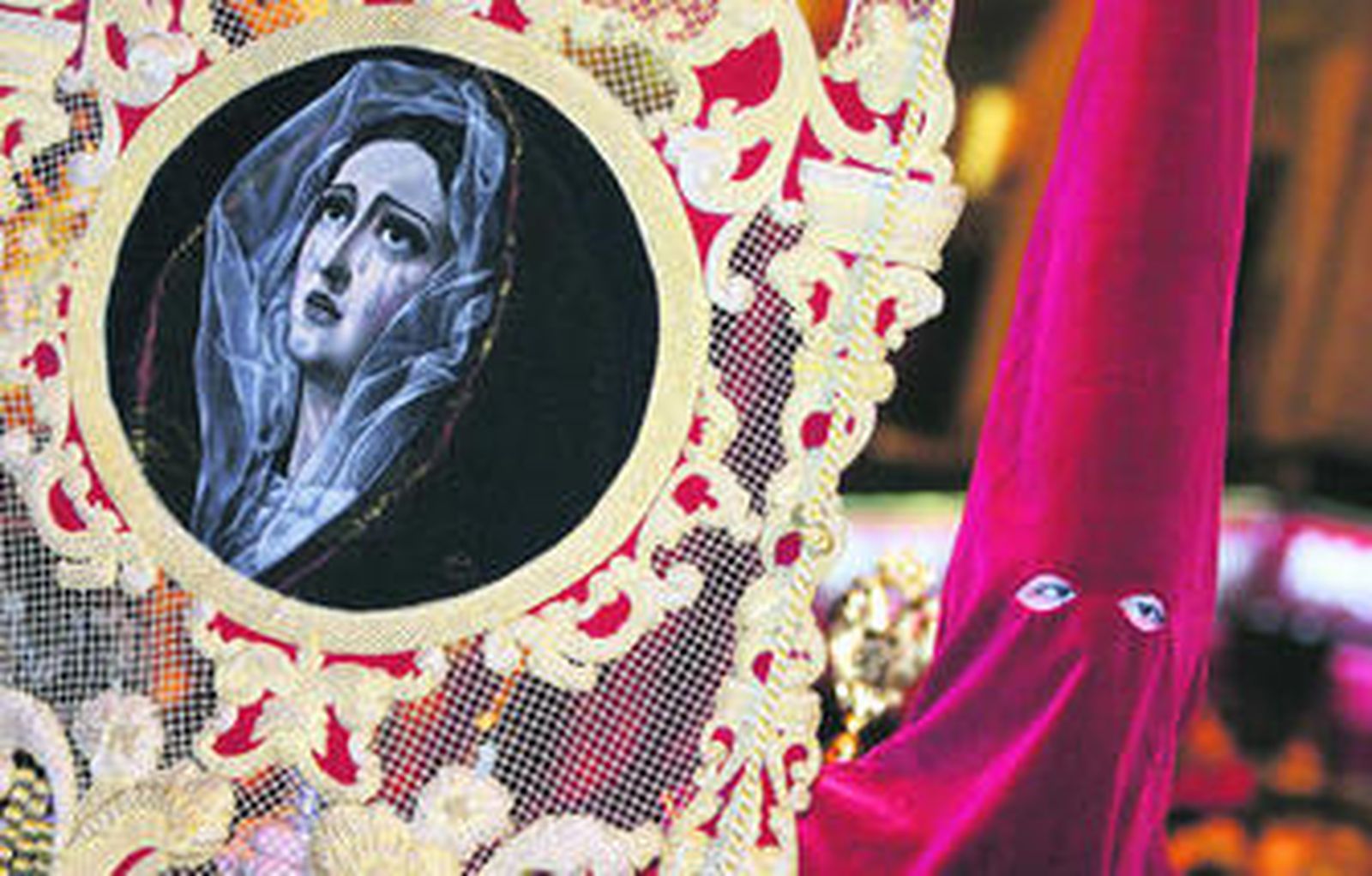 Estandarte de la Virgen de la Amargura.