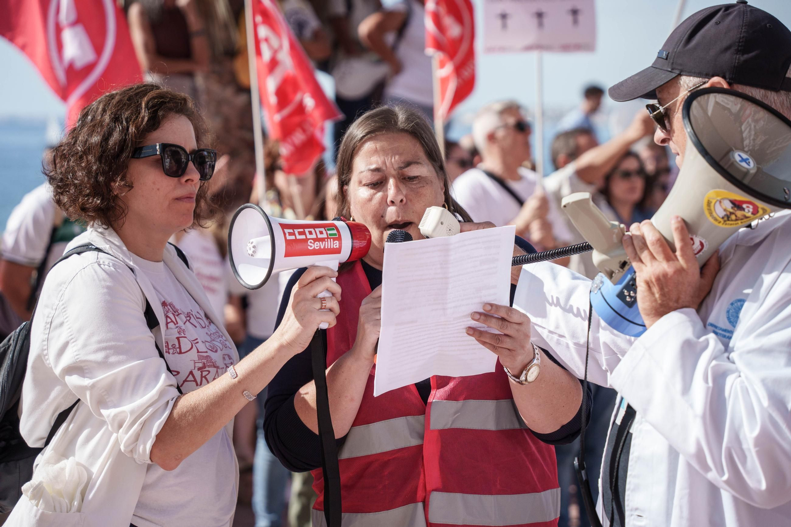 "La sanidad se defiende, gobierne quien gobierne", Almería se lanza a las calles por la sanidad pública