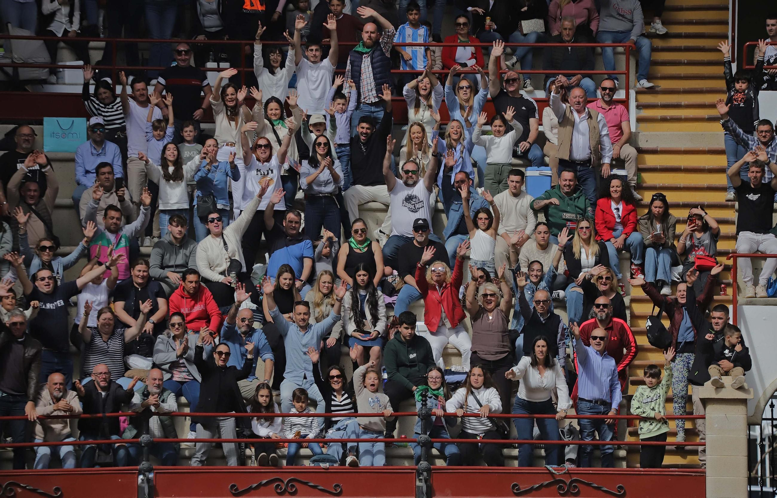 Fotos de los encierros del domingo del Toro Embolao en Los Barrios
