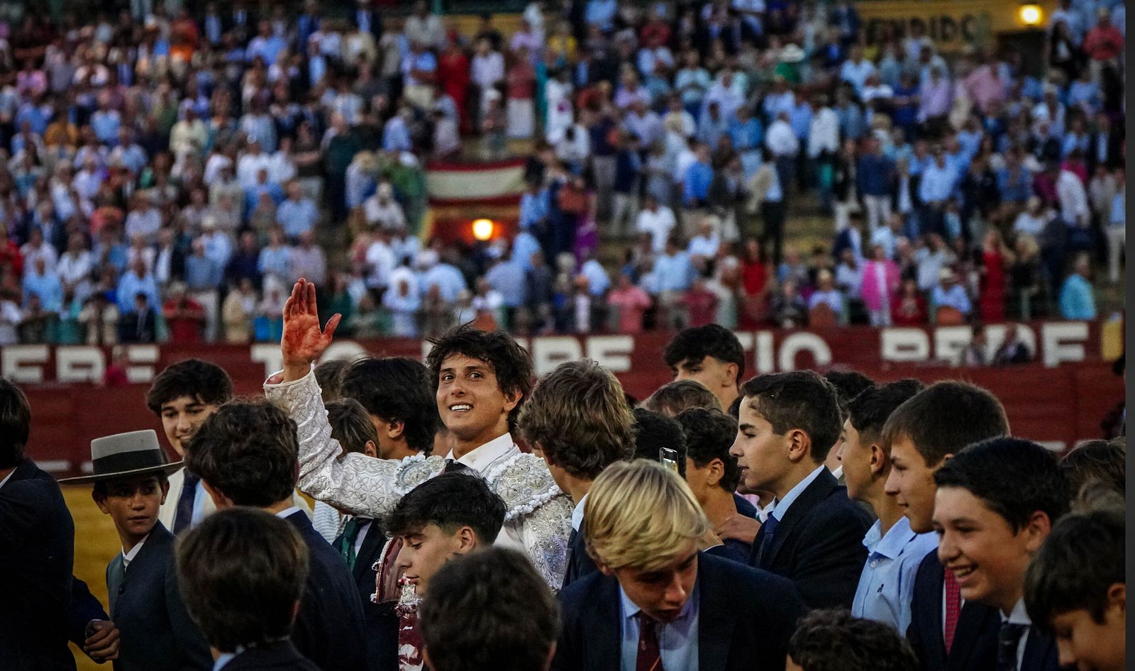 Puerta grande para Roca Rey y El Juli en la plaza de toros de Jerez