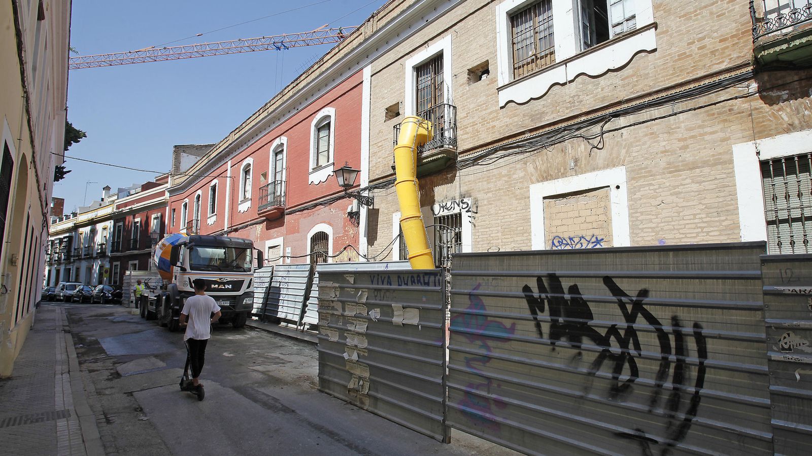 Otra vista de las obras en el antiguo corralón.
