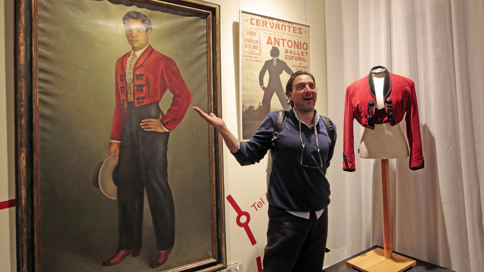 Inaugurada la exposición de Antonio El Bailarín