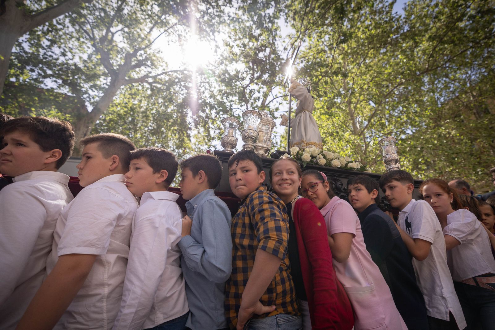 Las mejores fotos del Domingo de Resurrección en Granada
