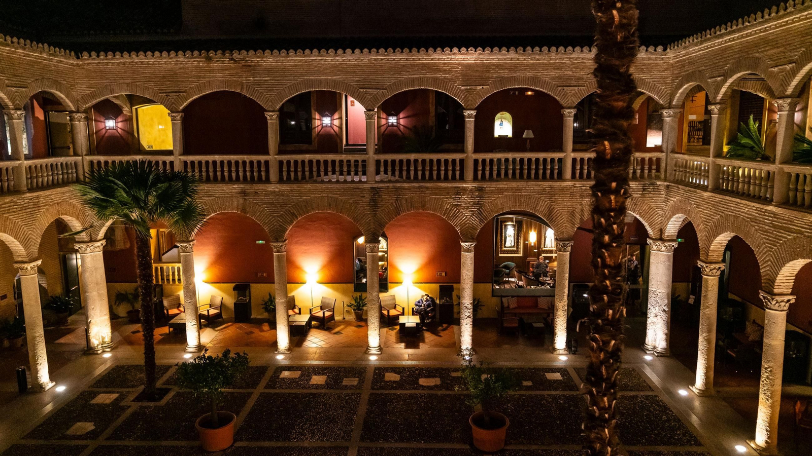 El Claustro ofrece el plan gastronómico perfecto para quienes se quedan en Granada en agosto