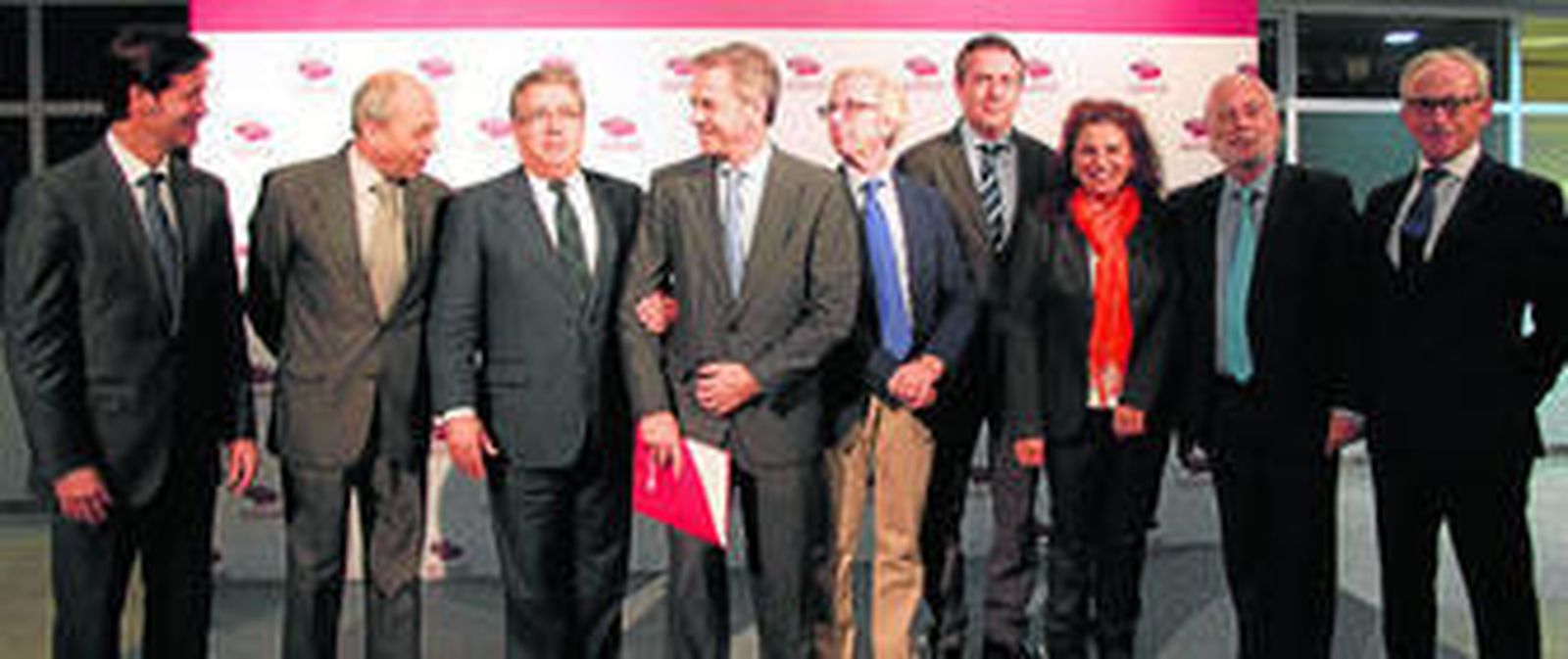 Miguel Rus, Javier Calvo, Juan Ignacio Zoido, José Luis Calvo, Paulo Calvo, Juan Espadas, María José Asensio, Isaías Pérez Saldaña y Beltrán Calvo.