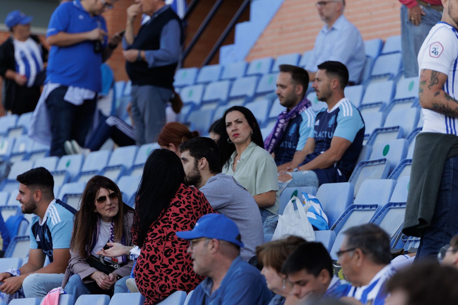 Las mejores imágenes de la afición del Recre en el partido contra la Segoviana