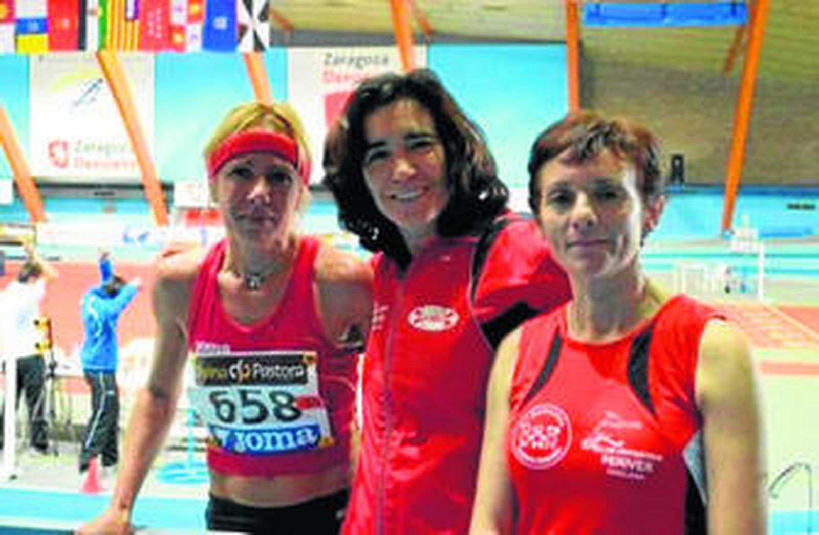 Las chiclaneras Mª Carmen Chaves, Dolores Toledo y Aurora Arriete.