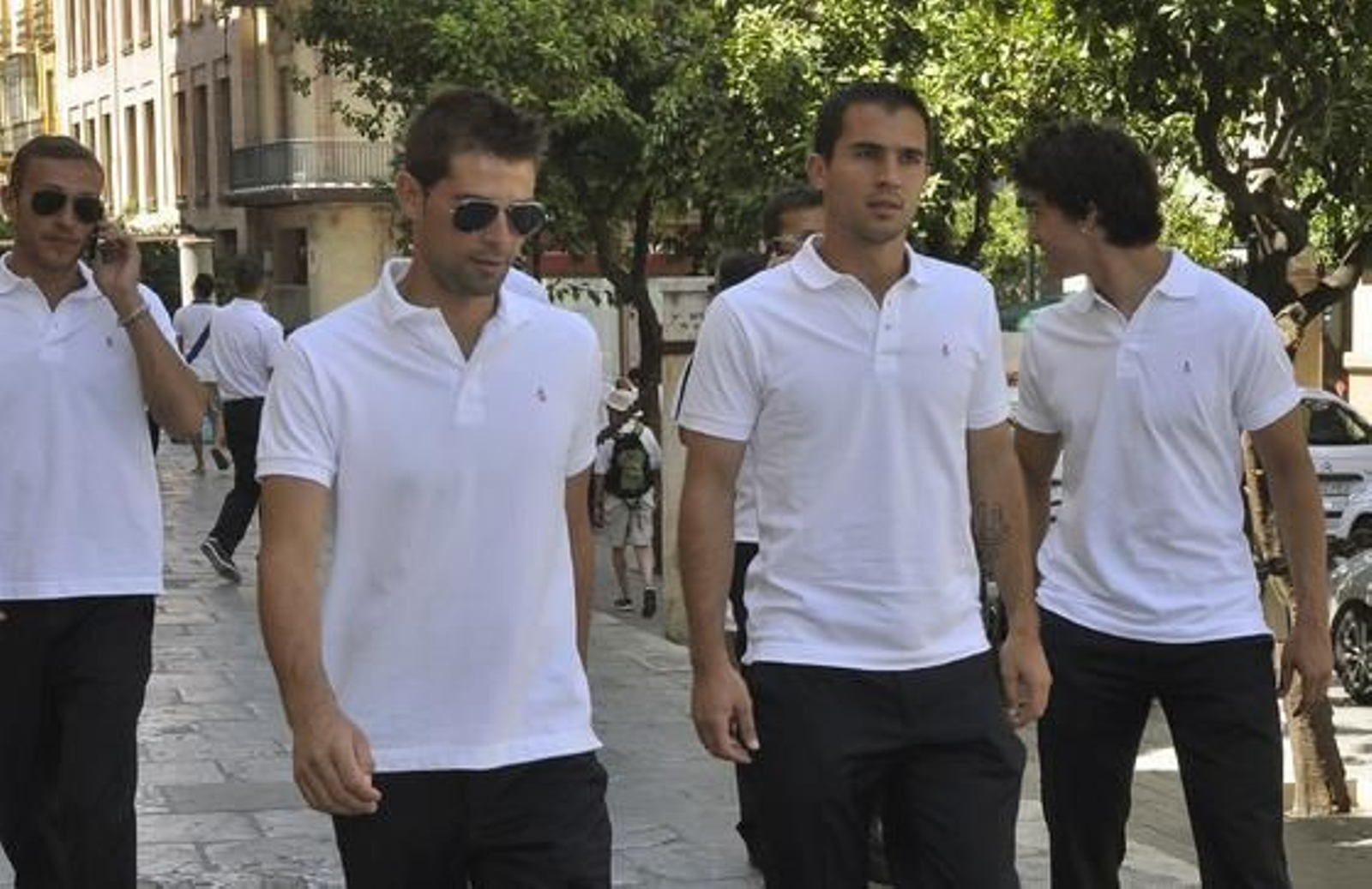 Los jugadores Guarente, Coke y Armenteros.

Foto: Manuel Gómez