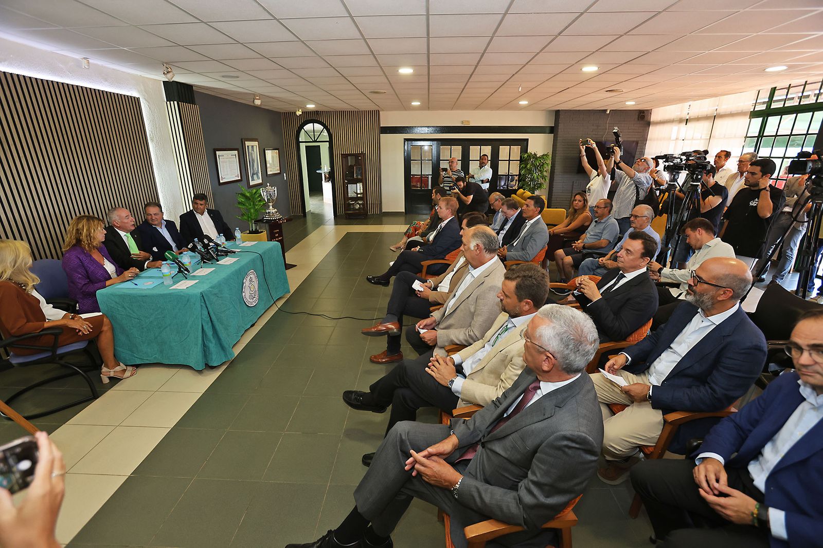 Imágenes de la constitución y presentación del Comité de Honor del centenario de la Copa del Rey de Tenis