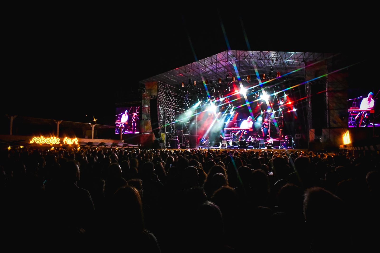 Todas las fotos de la "gran quedaba EGB"