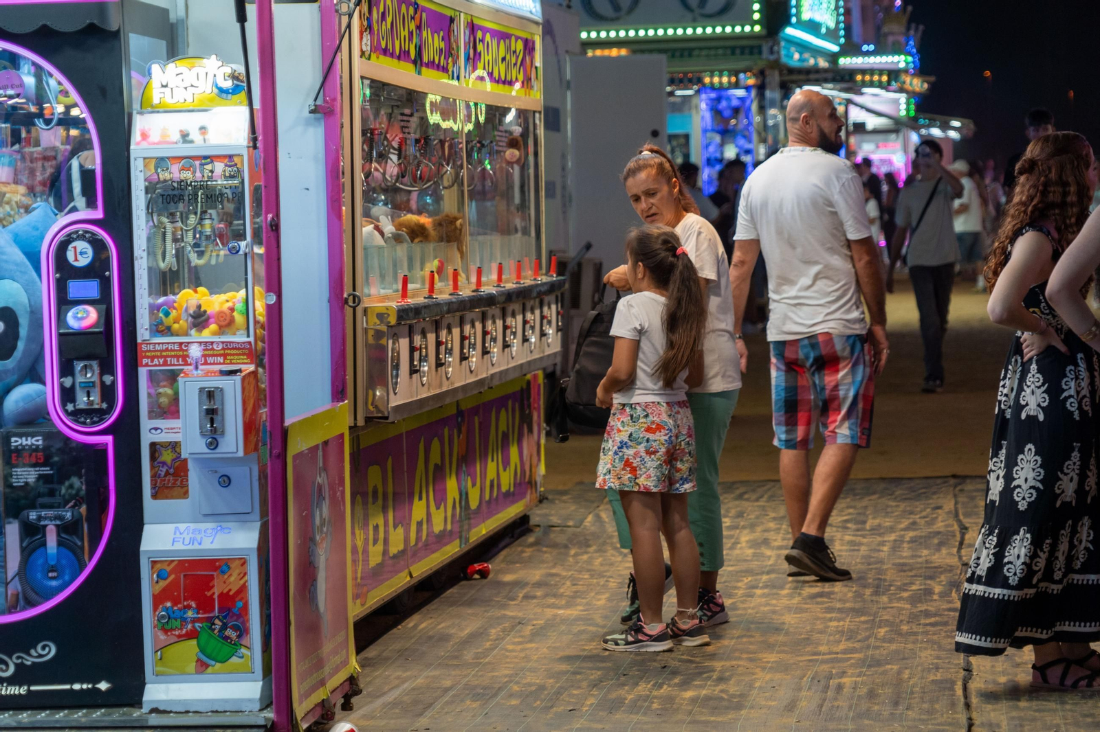 Colombinas 2025: Imágenes del ambiente el primer día de las Fiestas Colombinas