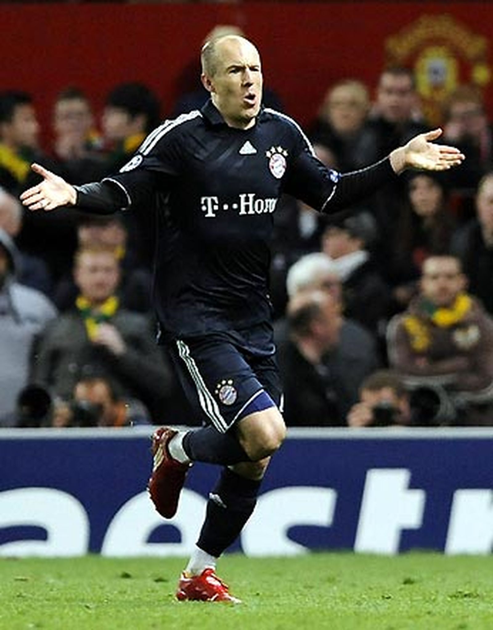 El Bayern deja fuera al Manchester United (3-2)