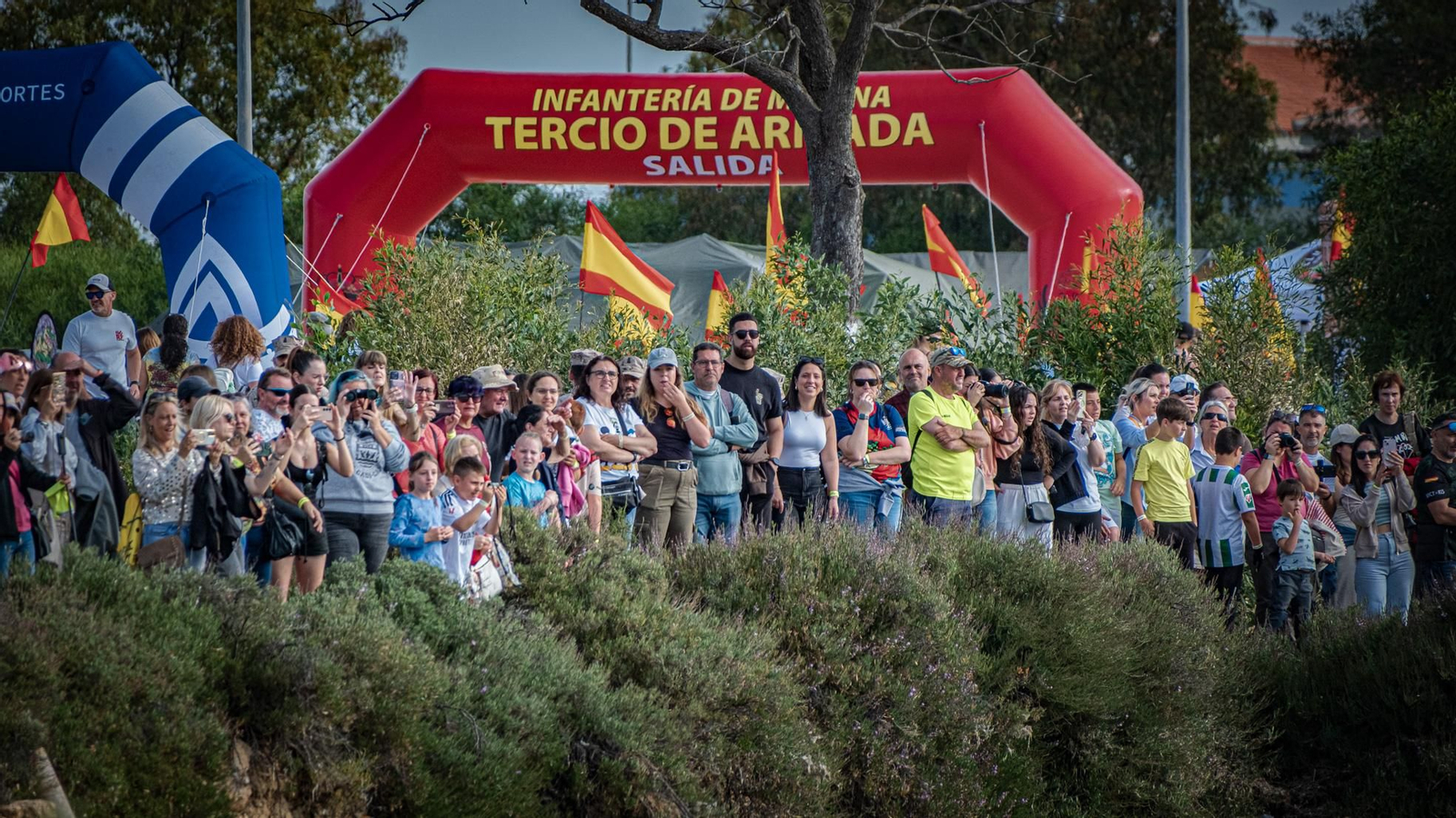 Búscate entre las mejores imágenes del la FanPin 2025 de San Fernando
