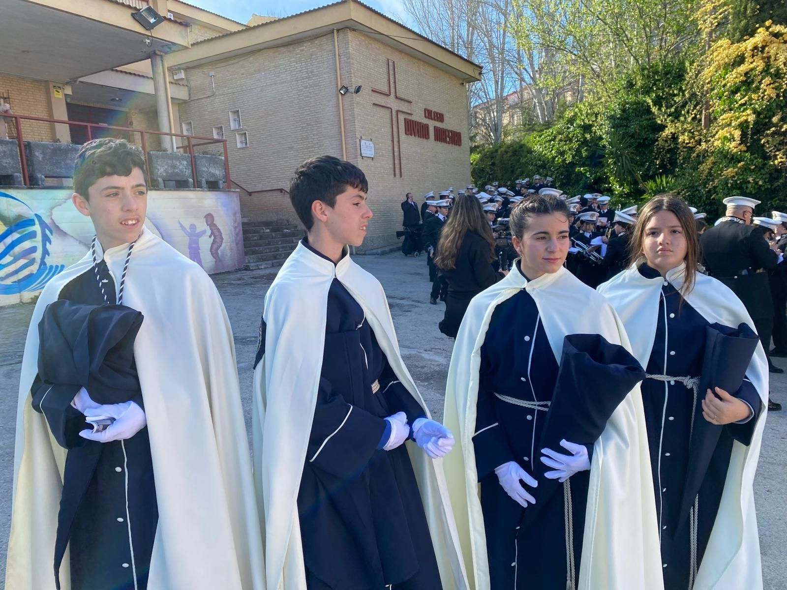 En imágenes: Divino Maestro cancela su estación de penitencia