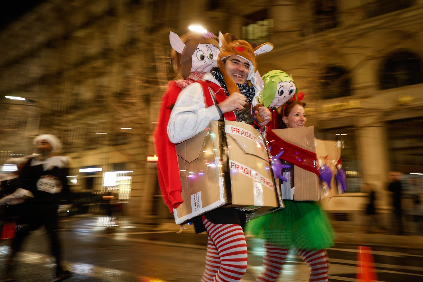 Búscate en la Carrera Nocturna de Disfraces de Granada