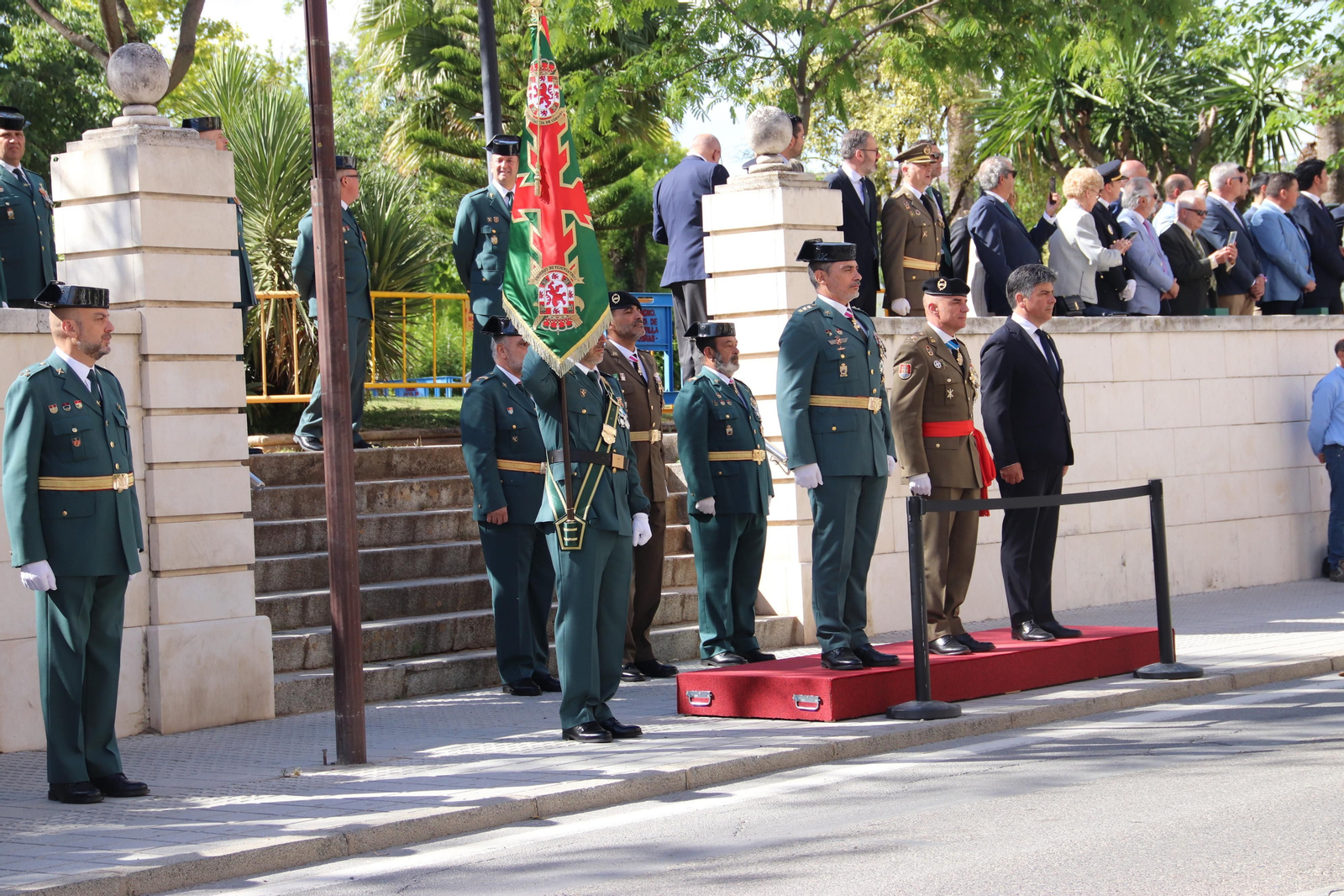 El gran desfile de la Guardia Civil en Montilla, en imágenes