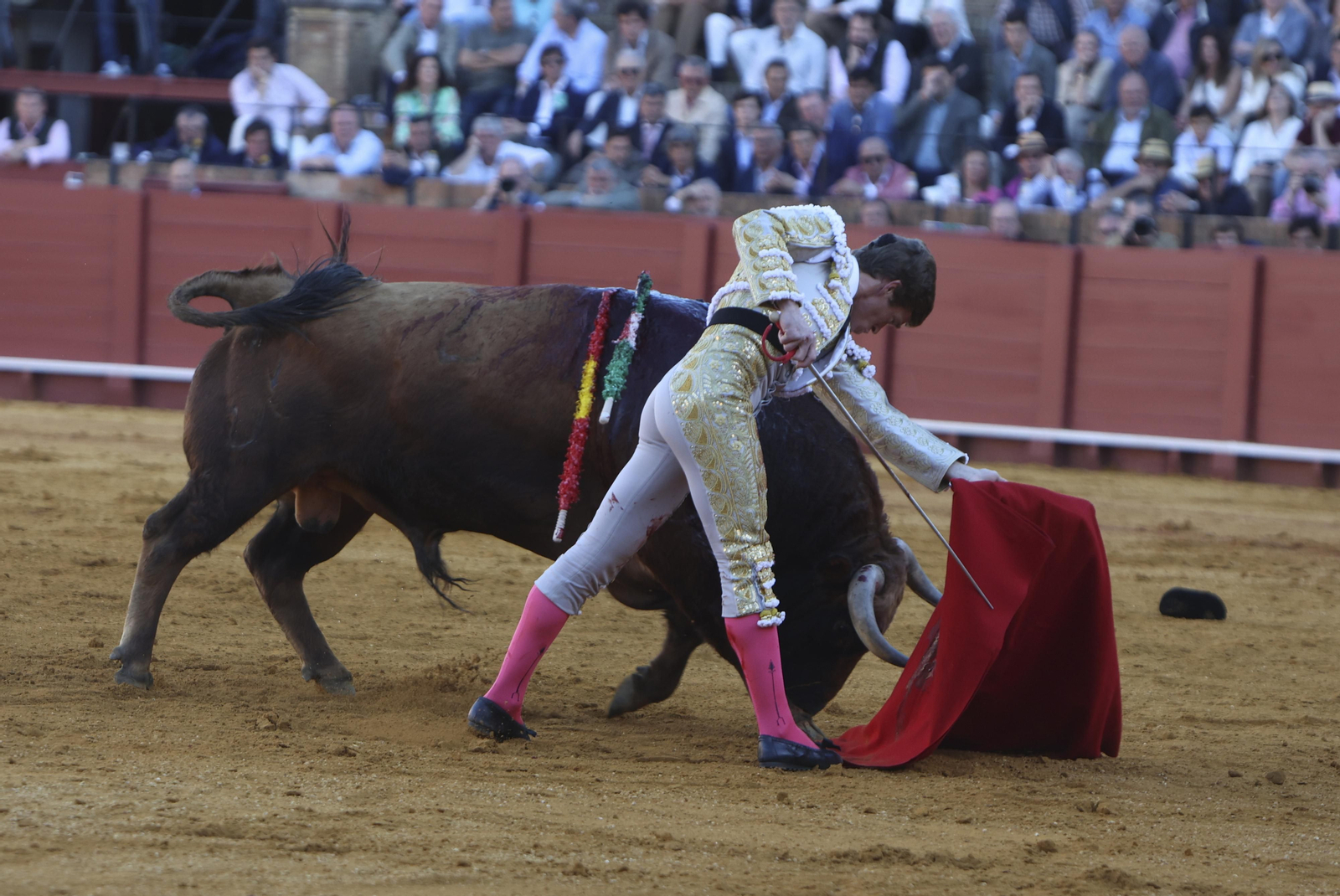 Las mejores fotos de la corrida de toros de Miguel Ángel Perera, Paco Ureña y Borja Jiménez