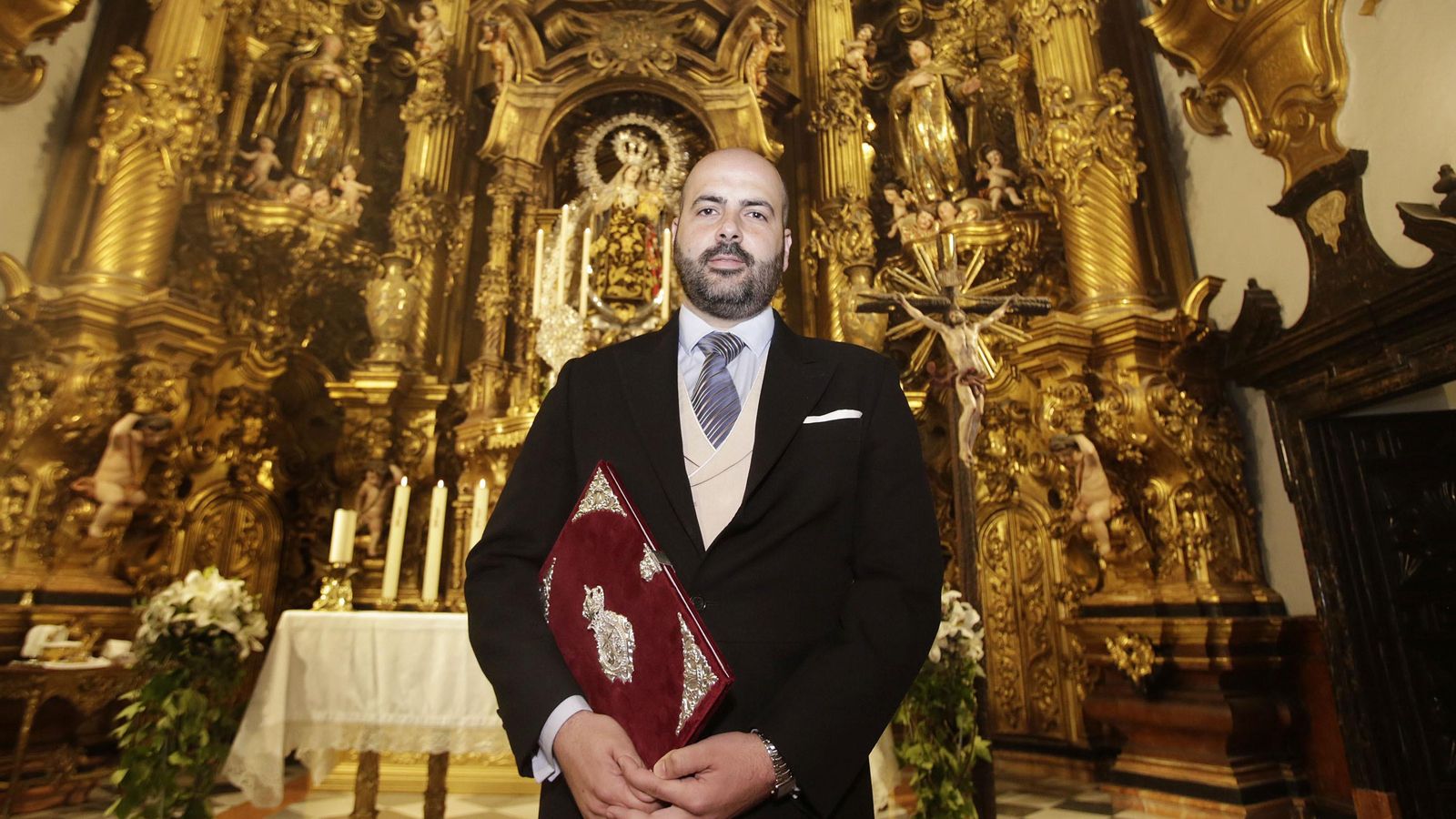 Luis Rivero, anoche antes de su pregón en la iglesia del  Carmen.