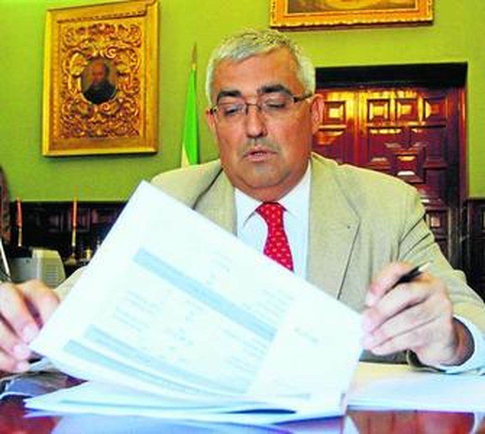 El rector de la Universidad de Sevilla, Antonio Ramírez de Arellano.