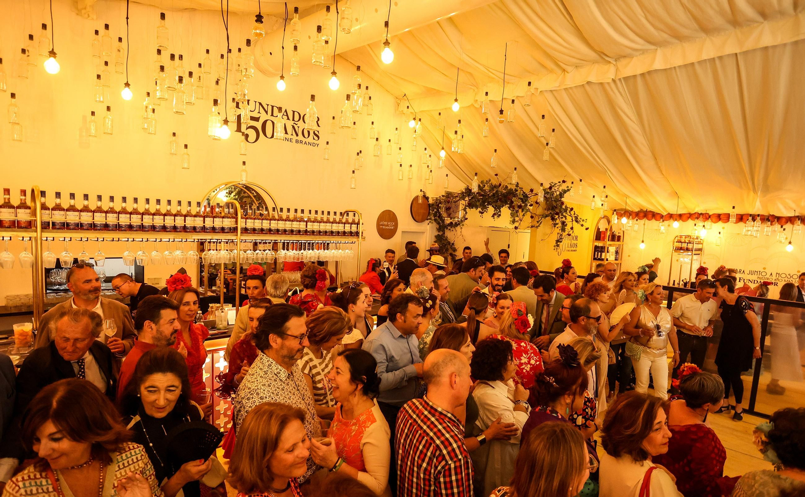 Imágenes del ambiente el martes en la Feria de Jerez 2024