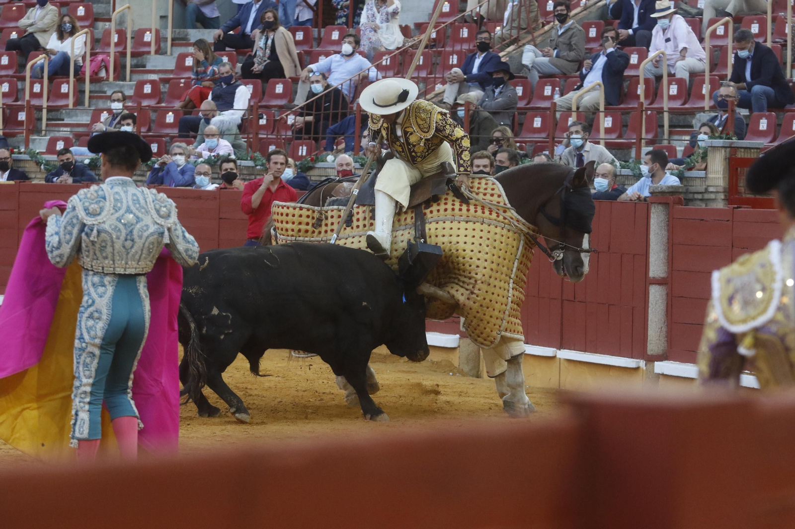 Las fotos del mano a mano de Morante y Juan Ortega en Córdoba