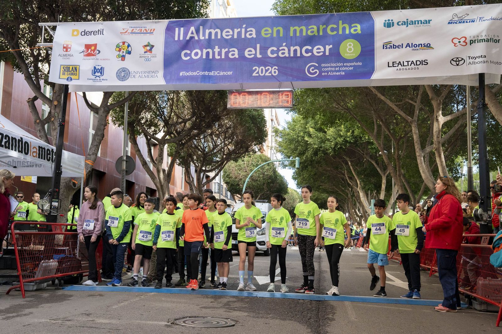 Almería corre unida contra el cáncer en una jornada solidaria
