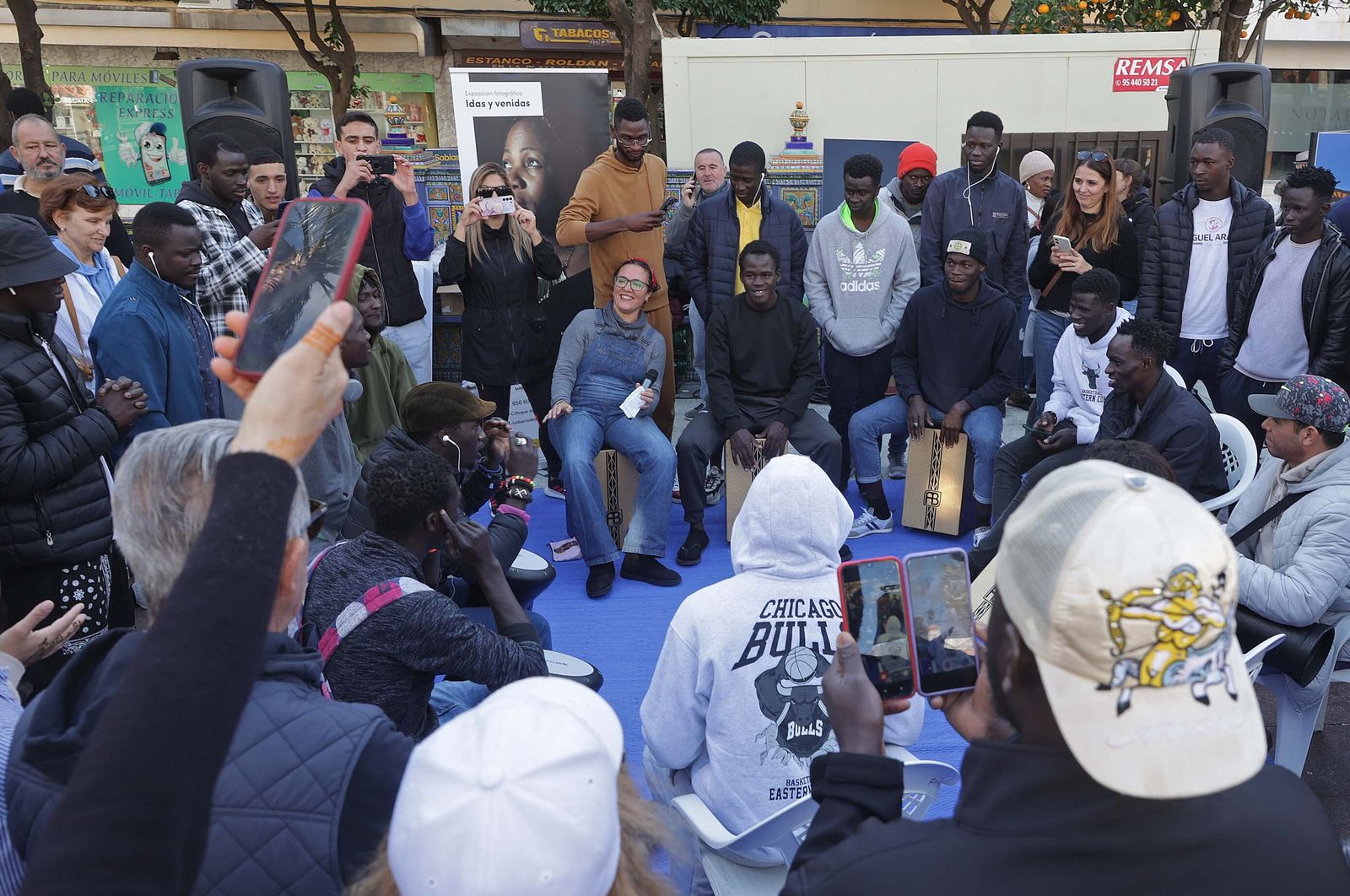 Márgenes y Vínculos celebra el Día Internacional del Migrante en la Plaza Alta
